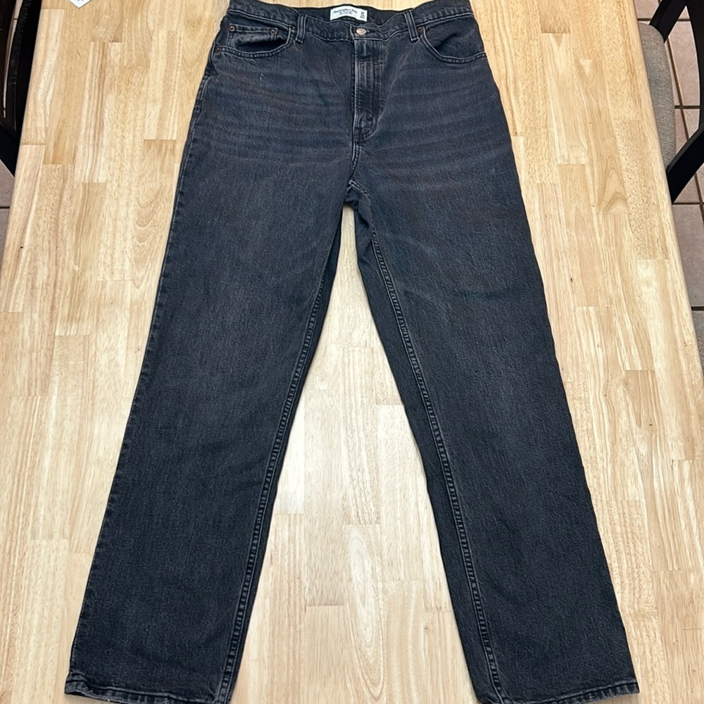 Abercrombie 90s Straight Ultra High Rise
